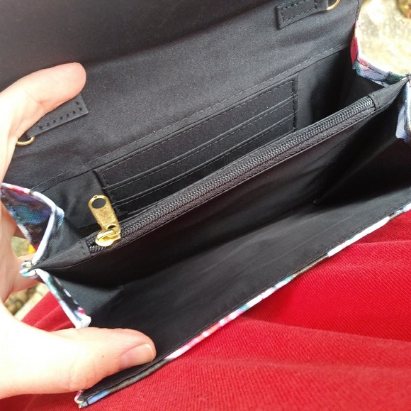 Apt 9 floral purse NWT - Picture 4 of 8